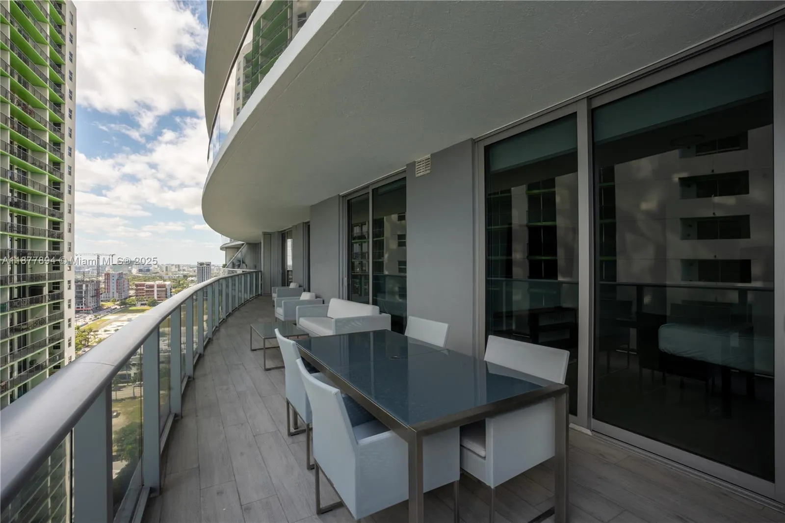 488 NE 18th St, #2210