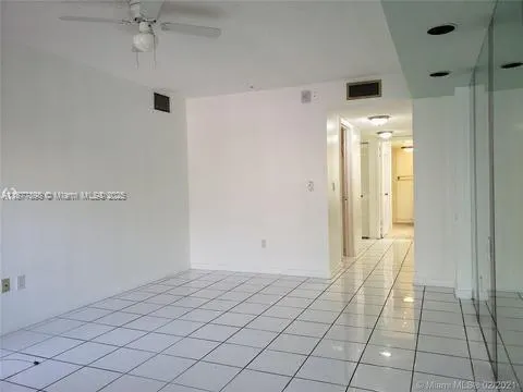 20860 San Simeon Way, #404-6