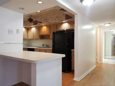20860 San Simeon Way, #404-6