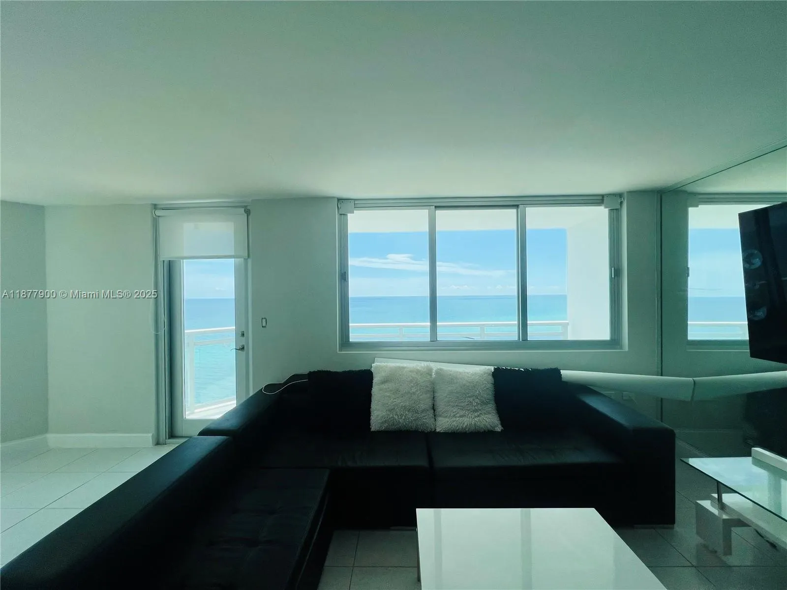 7135 Collins Ave, #1406