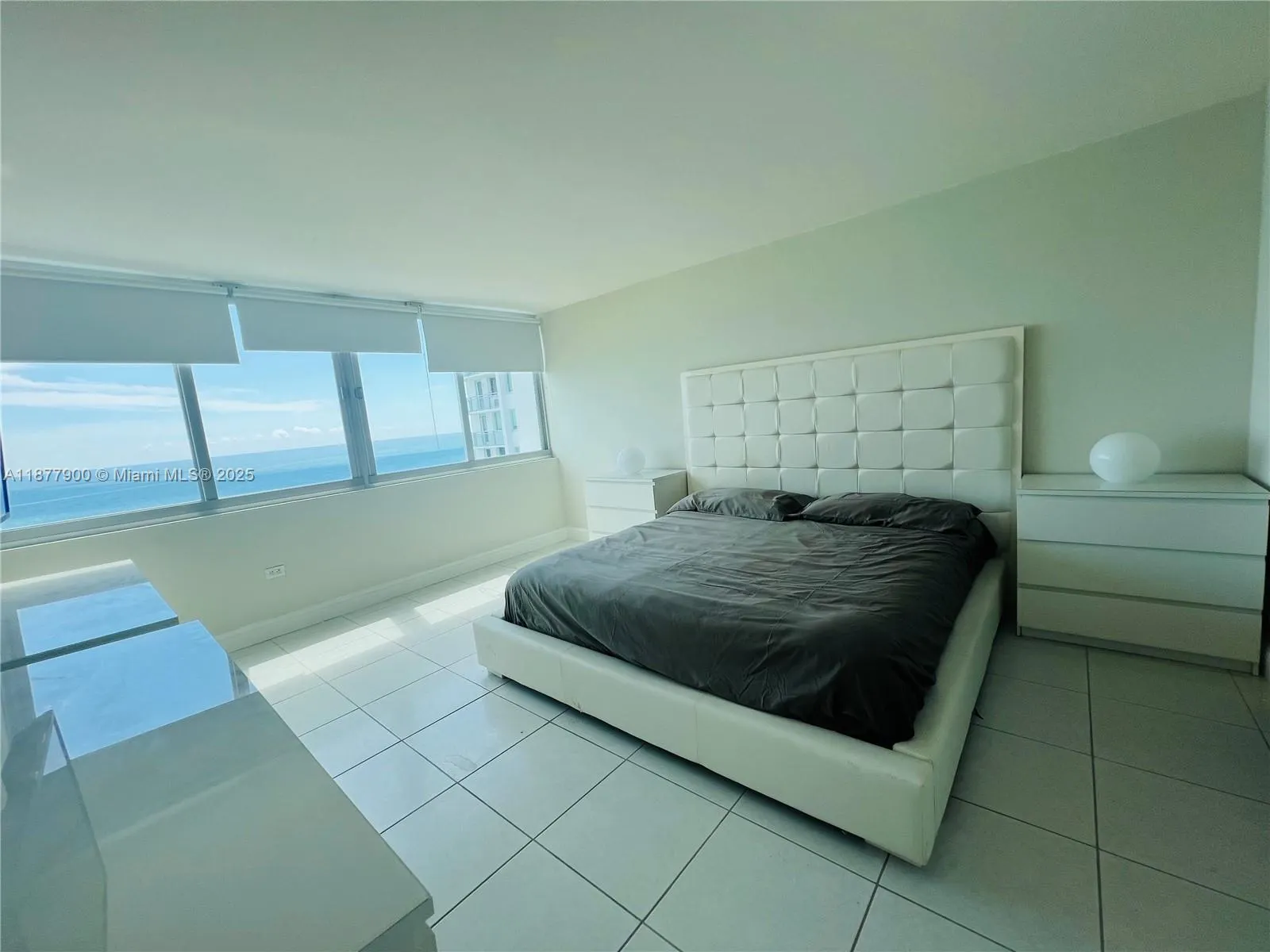 7135 Collins Ave, #1406