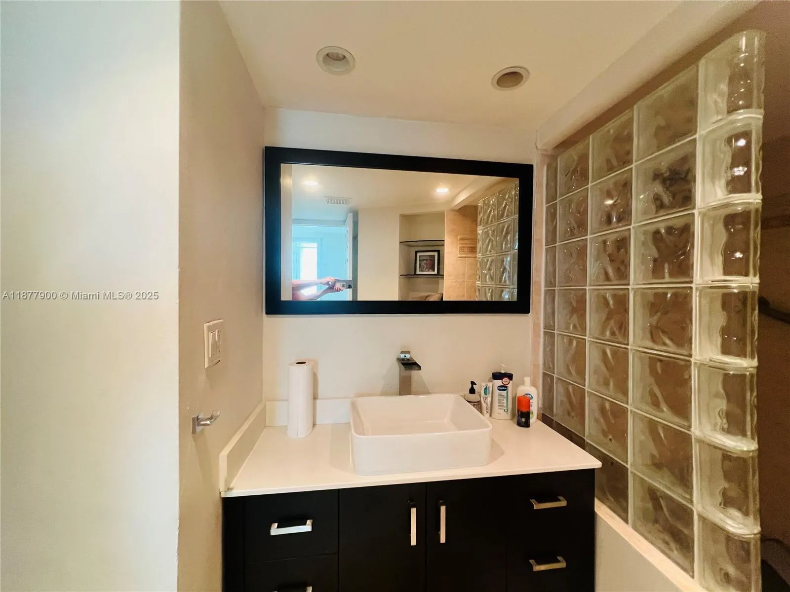 7135 Collins Ave, #1406