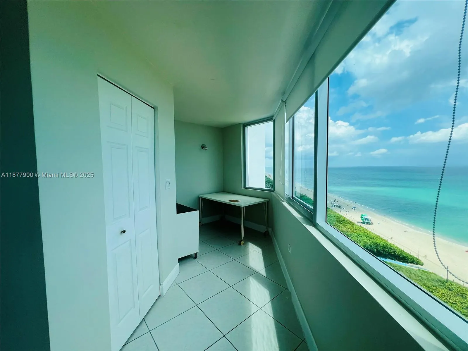 7135 Collins Ave, #1406