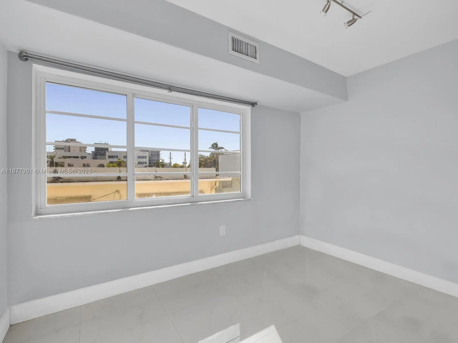 525 Meridian Ave, #307