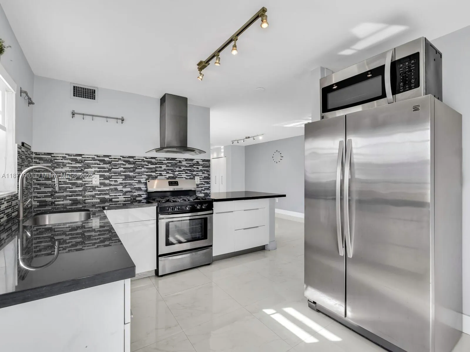 525 Meridian Ave, #307