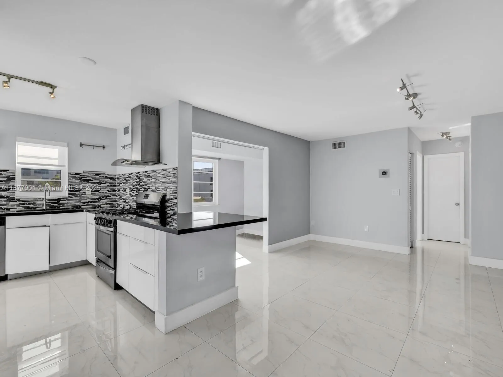 525 Meridian Ave, #307