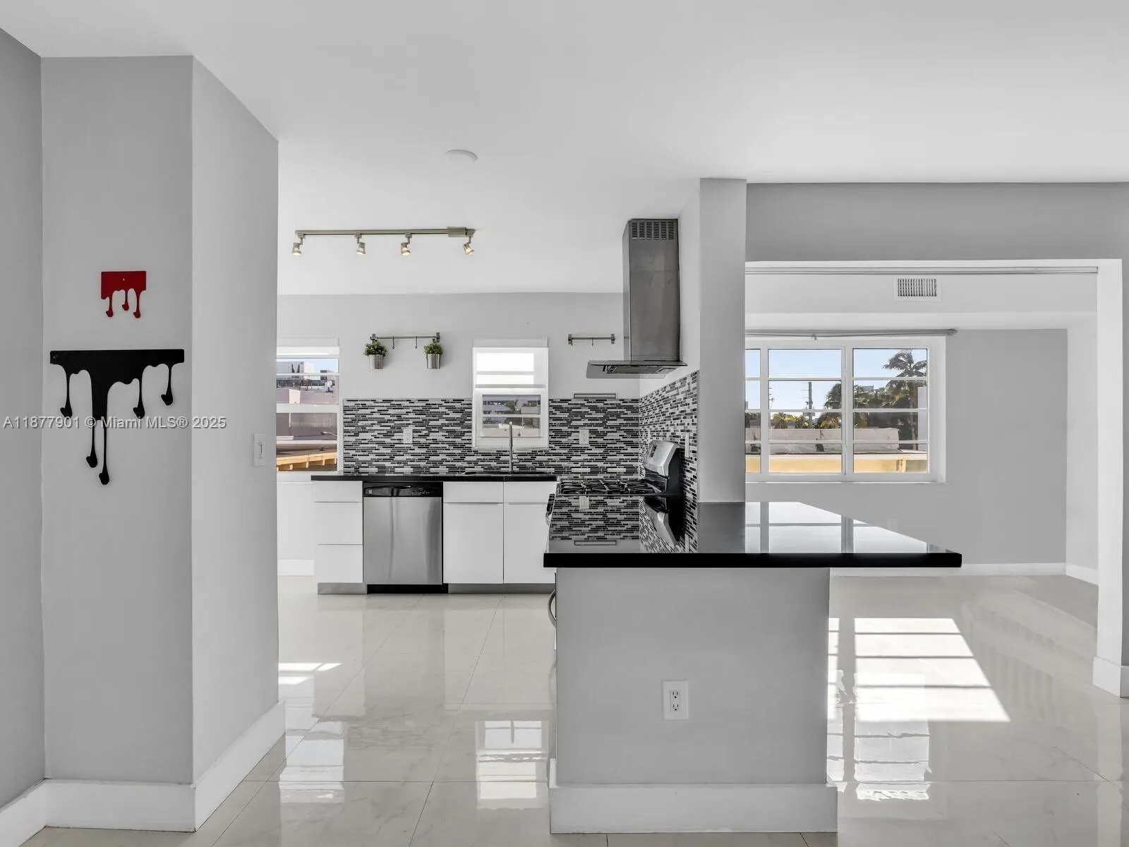 525 Meridian Ave, #307