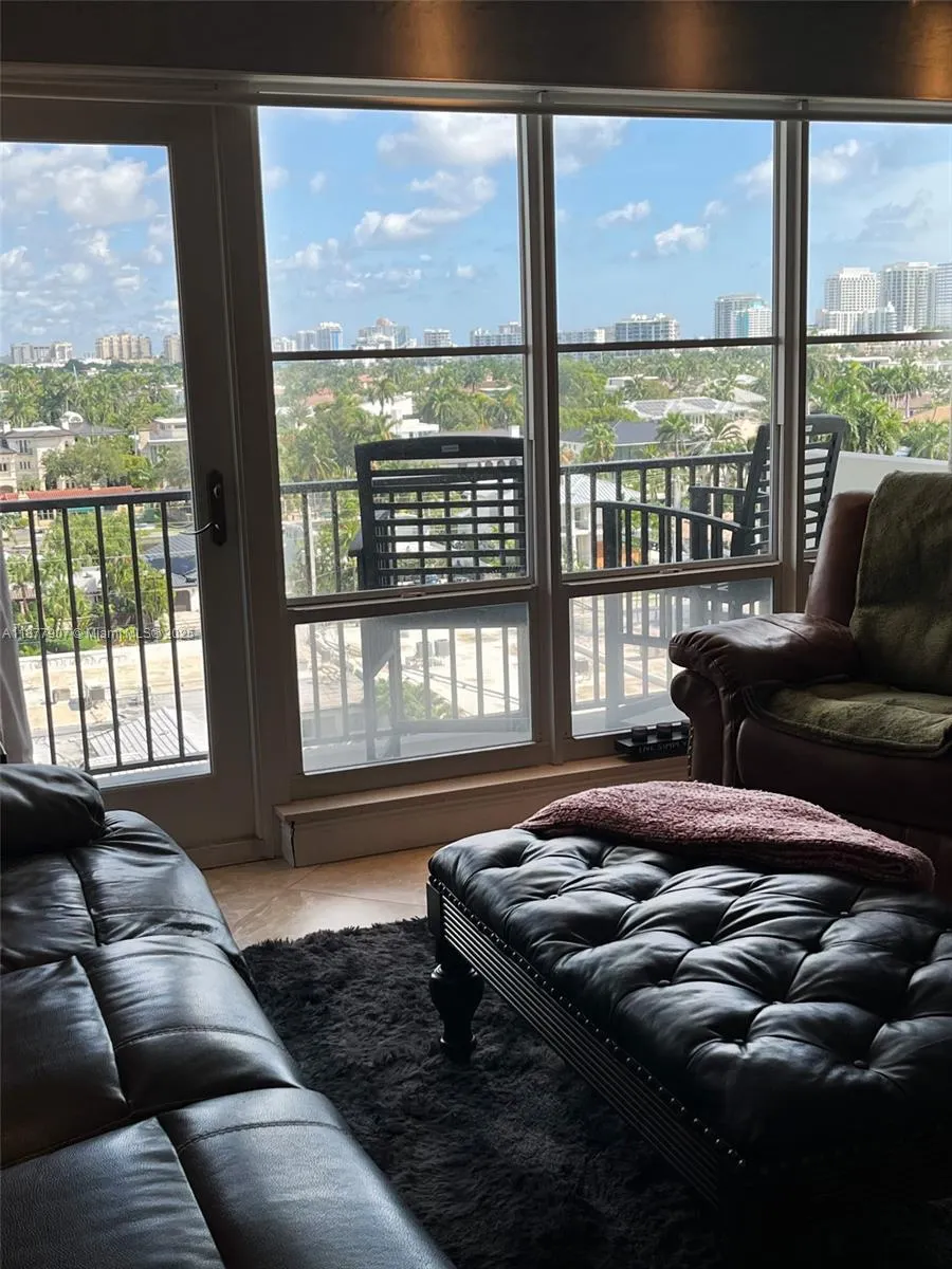 340 Sunset Dr, #907
