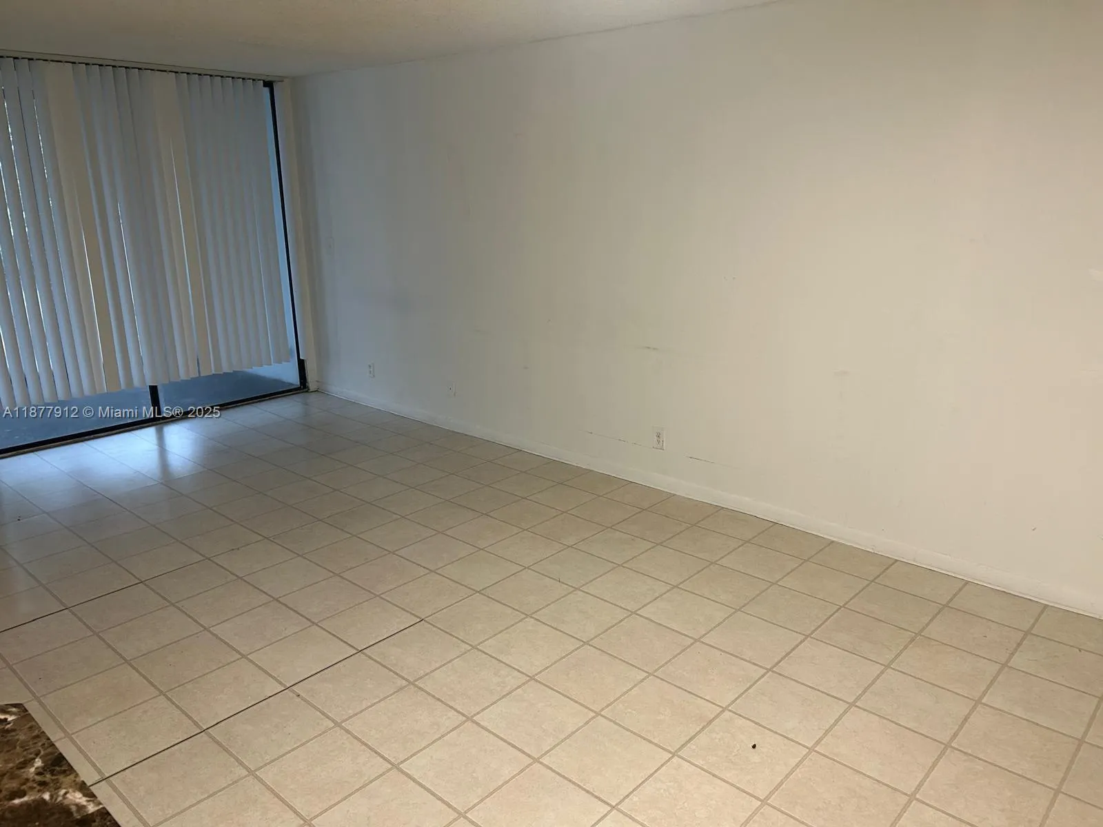 210 Lake Pointe Dr, #201