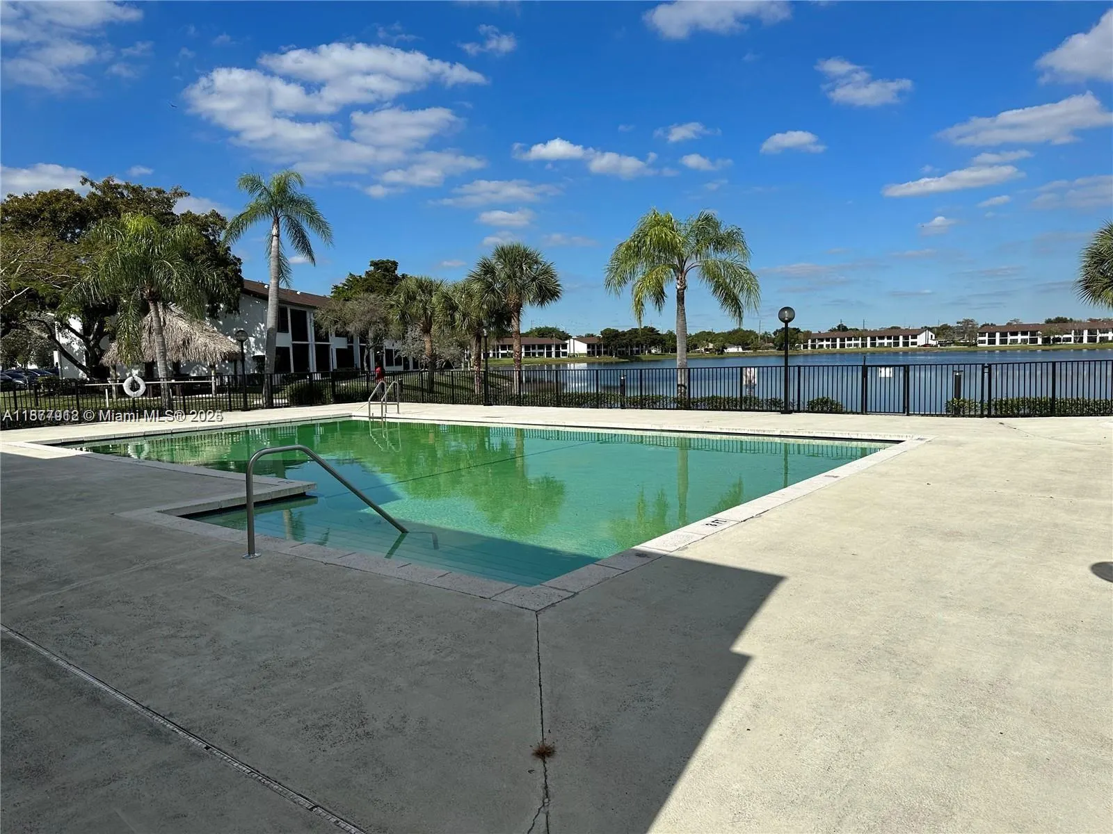 210 Lake Pointe Dr, #201