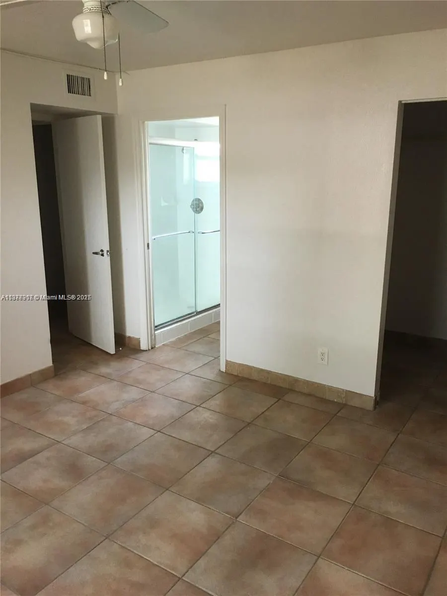 1901 Fillmore St, #102