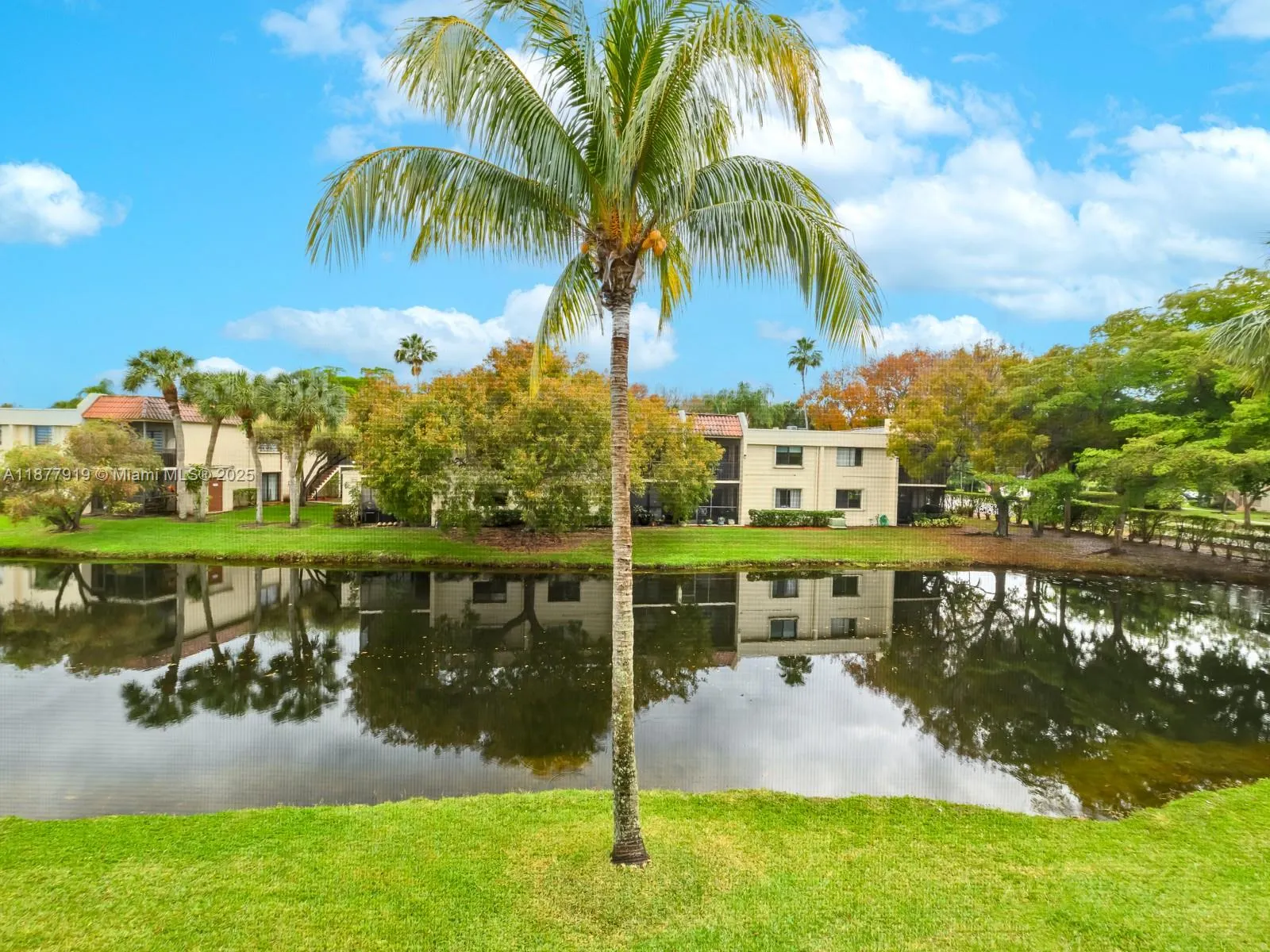 398 Lakeview Dr, #205