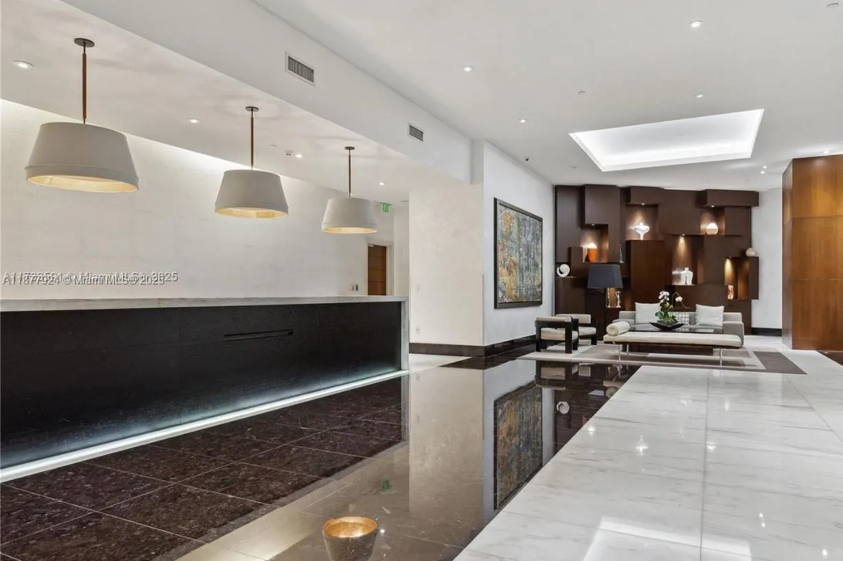 200 Biscayne Boulevard Way, #3801