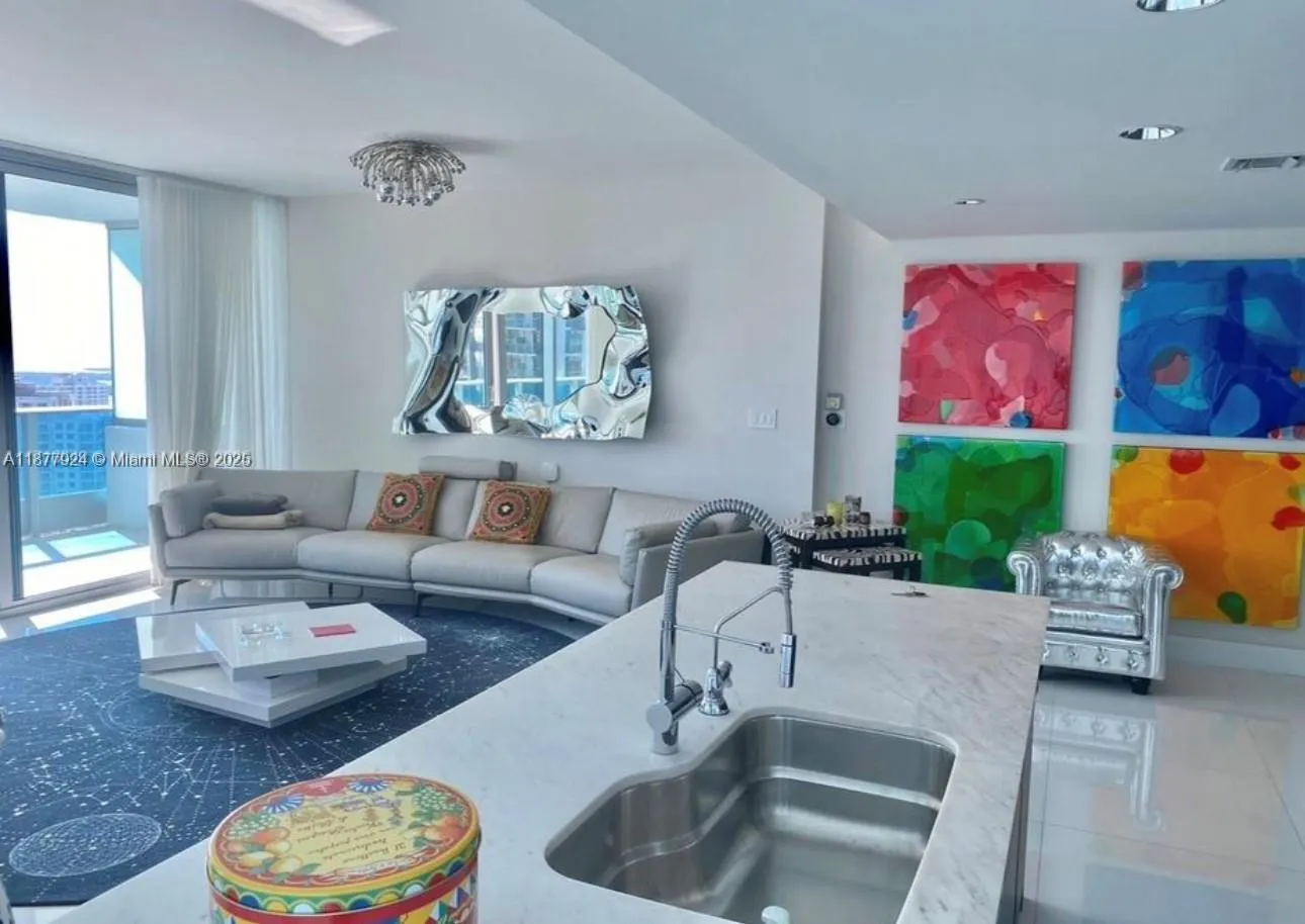 200 Biscayne Boulevard Way, #3801