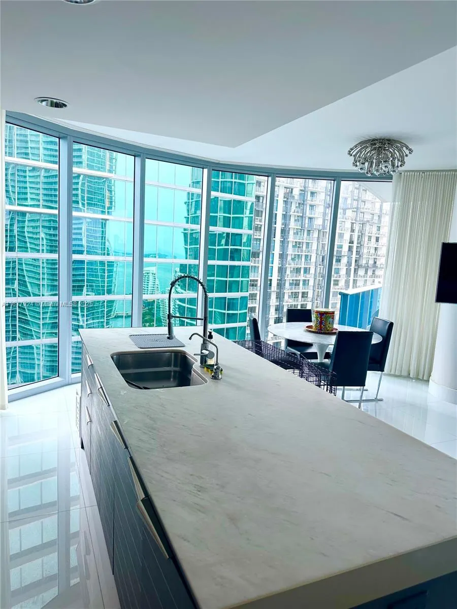 200 Biscayne Boulevard Way, #3801