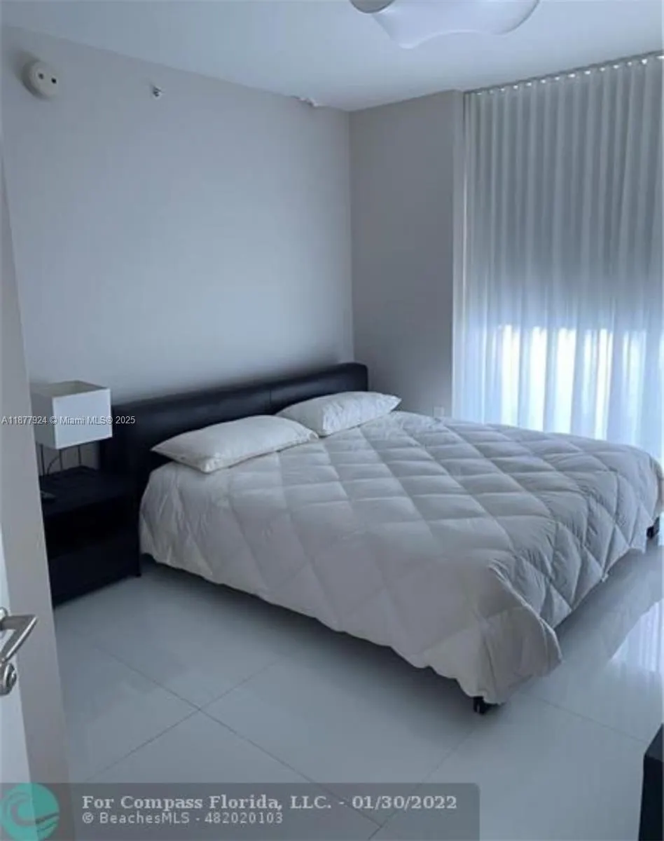 200 Biscayne Boulevard Way, #3801