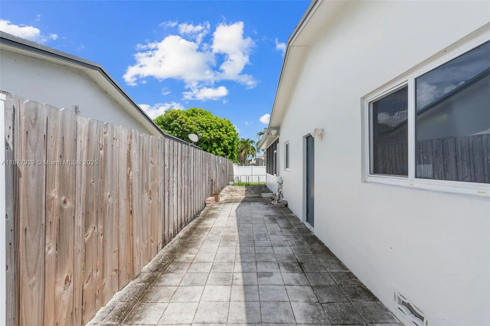 721 NW 98th Ave
