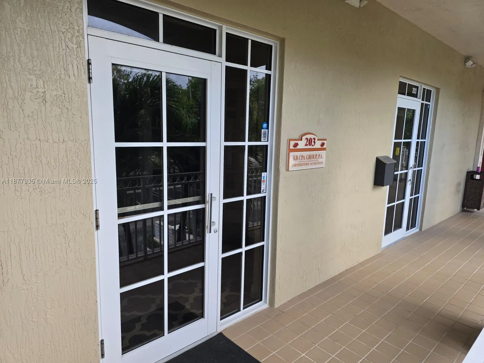 5401 N University Dr, #203