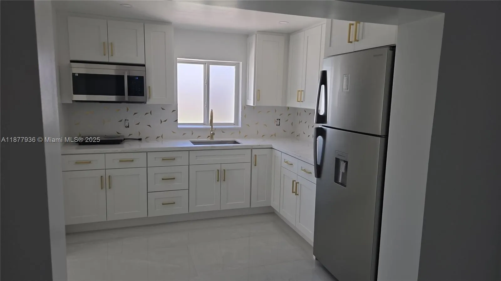 511 W 16th St, #0