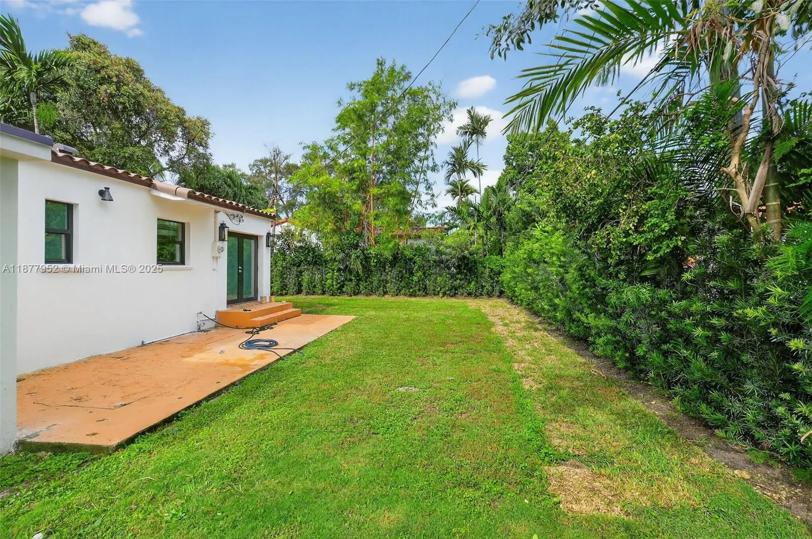 29 Alcantarra Ave