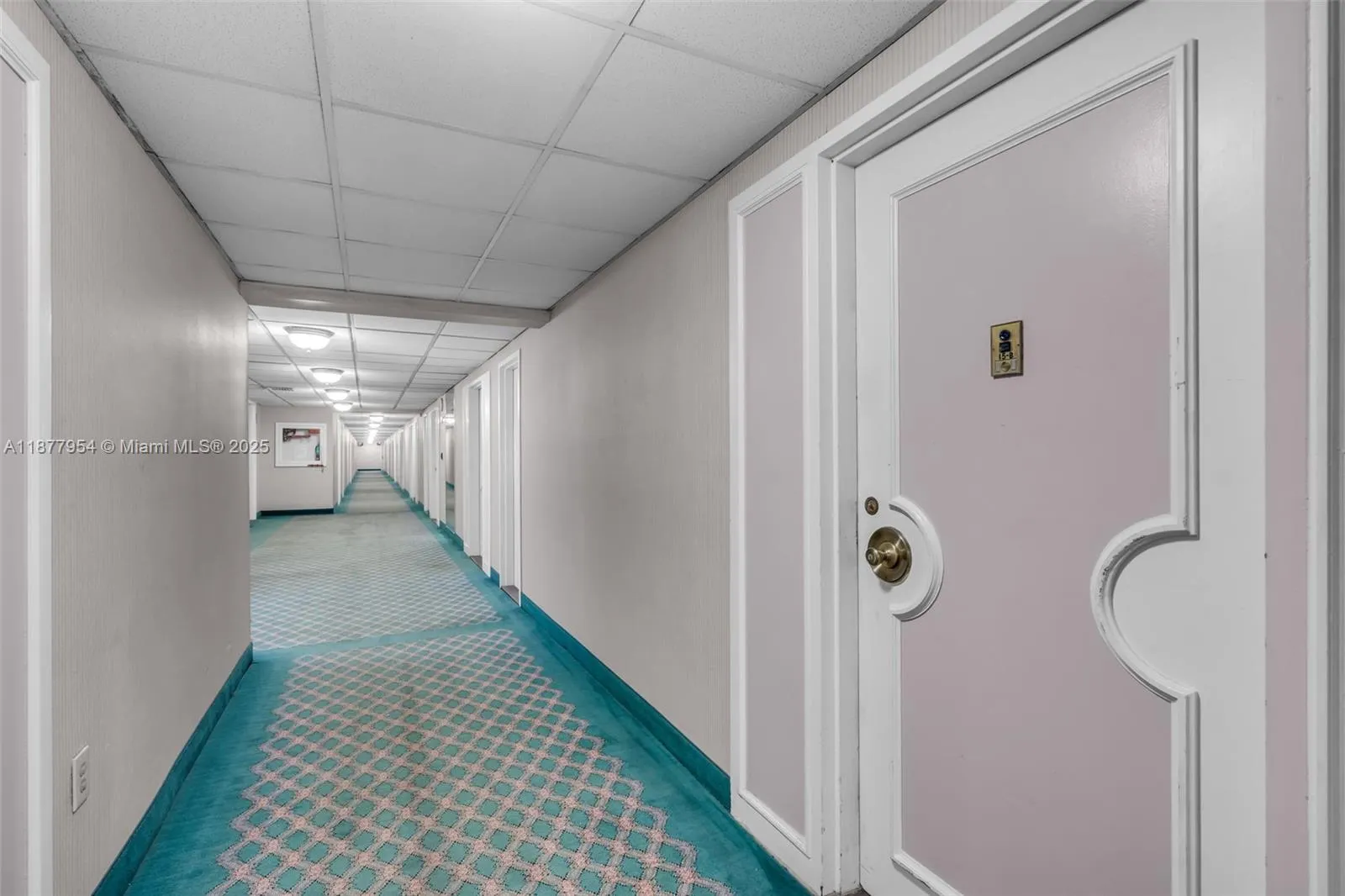 1965 S Ocean Dr, #15B