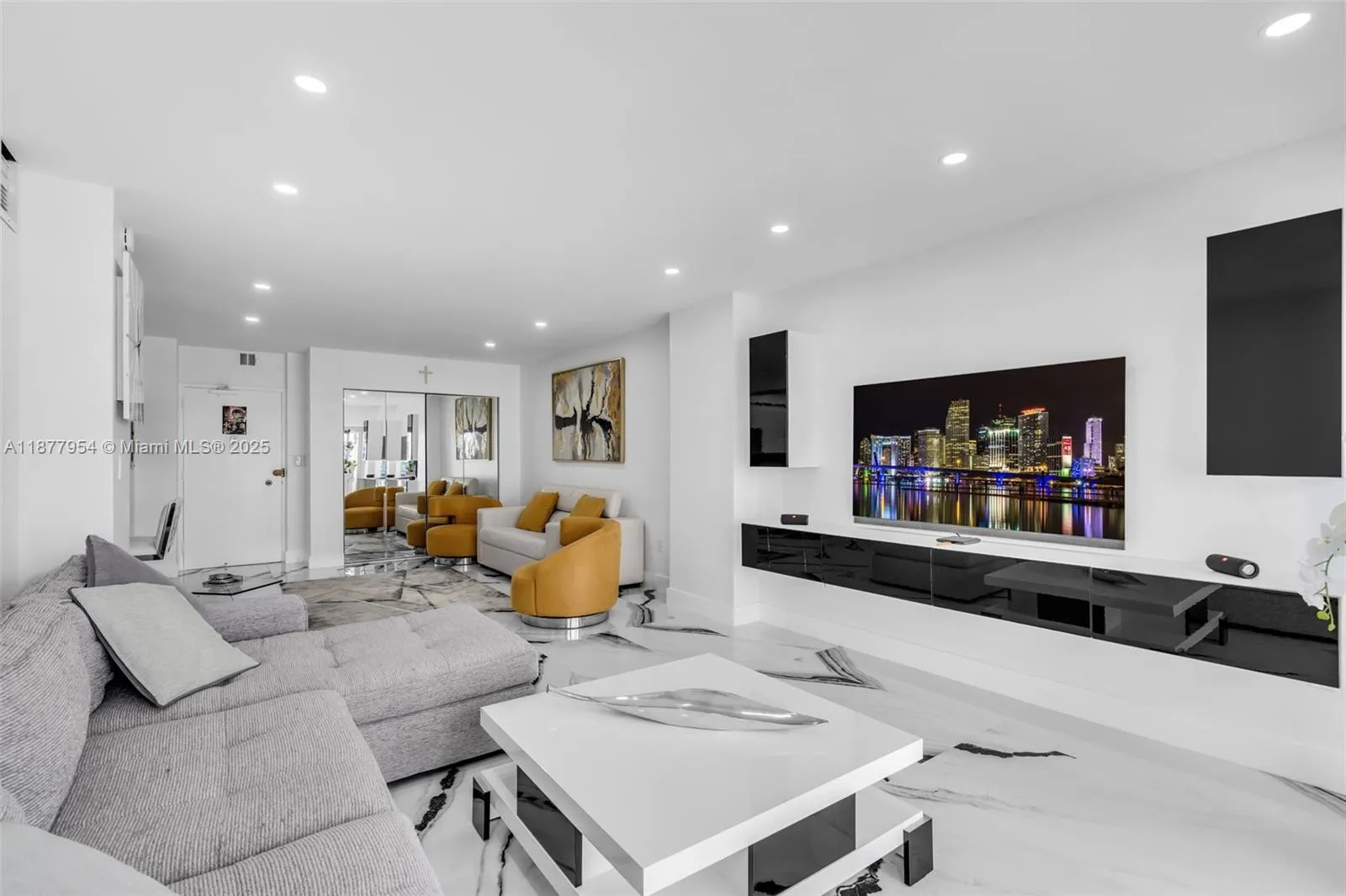 1965 S Ocean Dr, #15B
