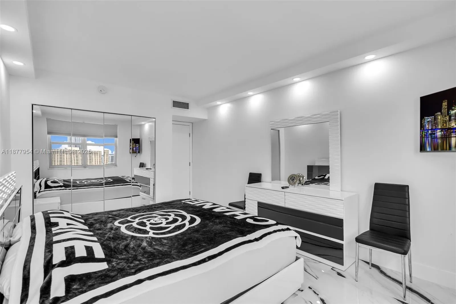 1965 S Ocean Dr, #15B