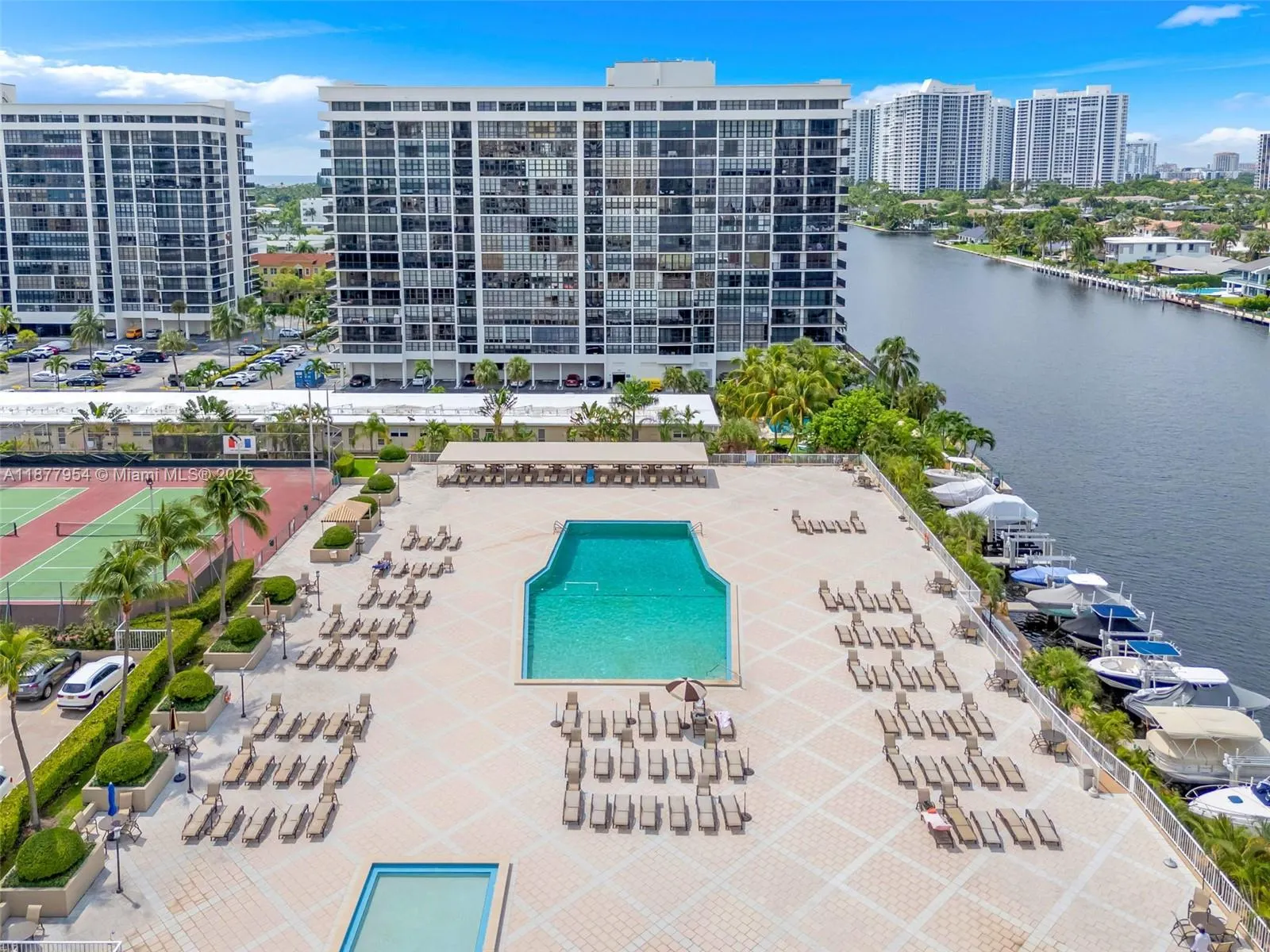 1965 S Ocean Dr, #15B