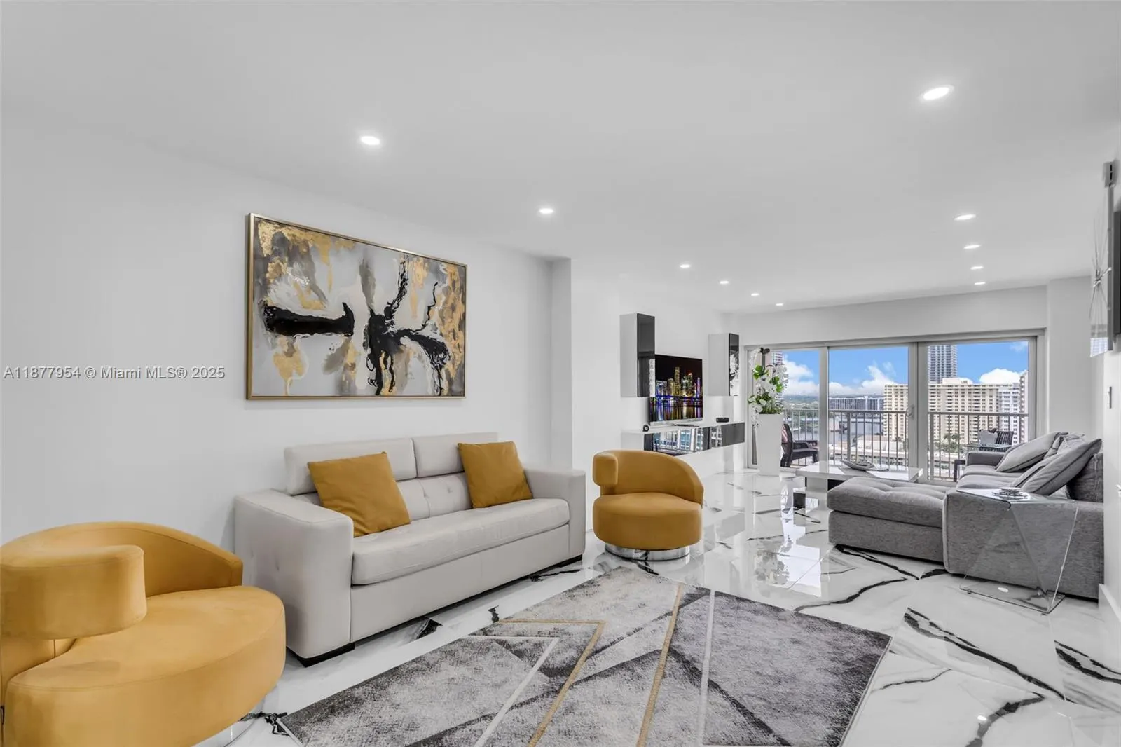 1965 S Ocean Dr, #15B