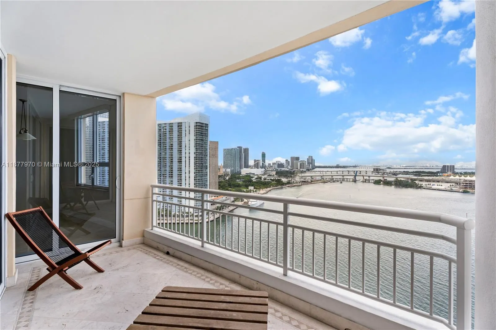 848 Brickell Key Dr, #2502
