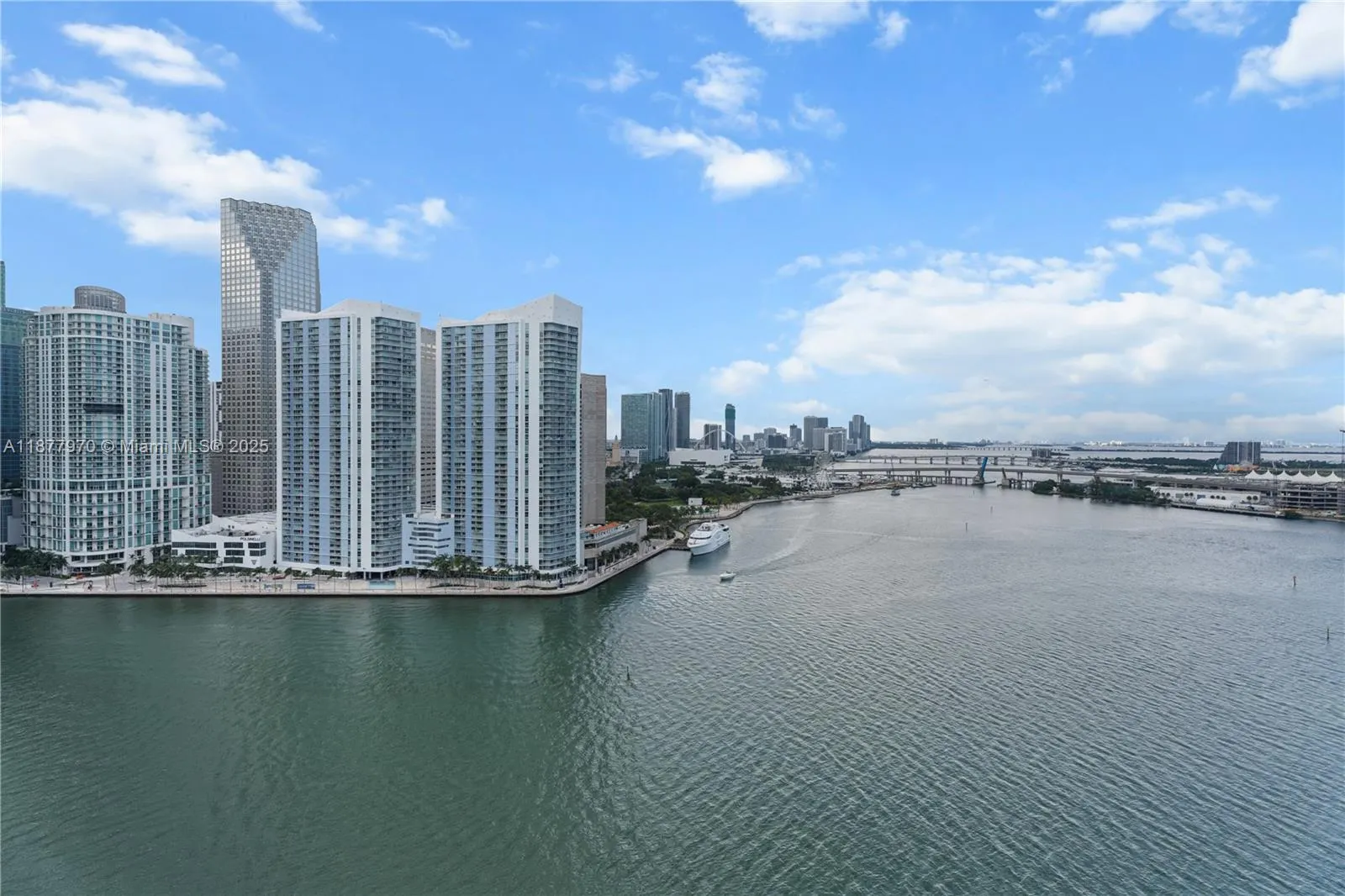 848 Brickell Key Dr, #2502