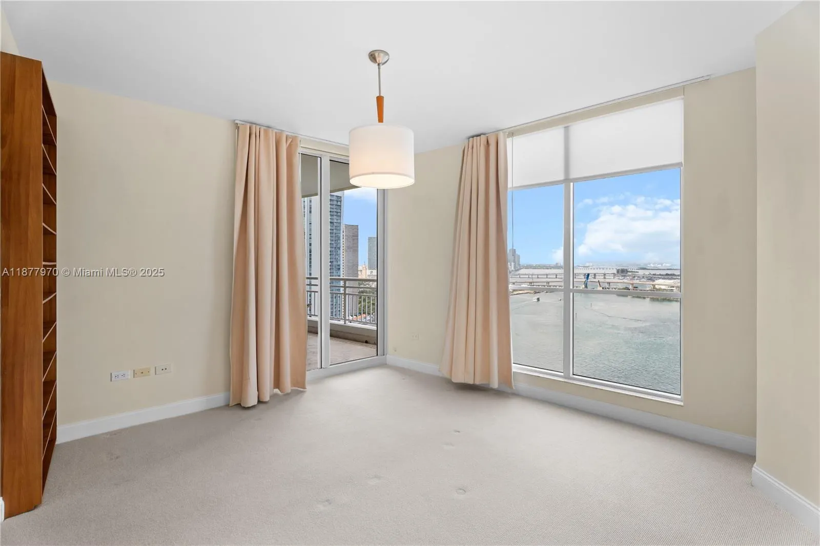 848 Brickell Key Dr, #2502