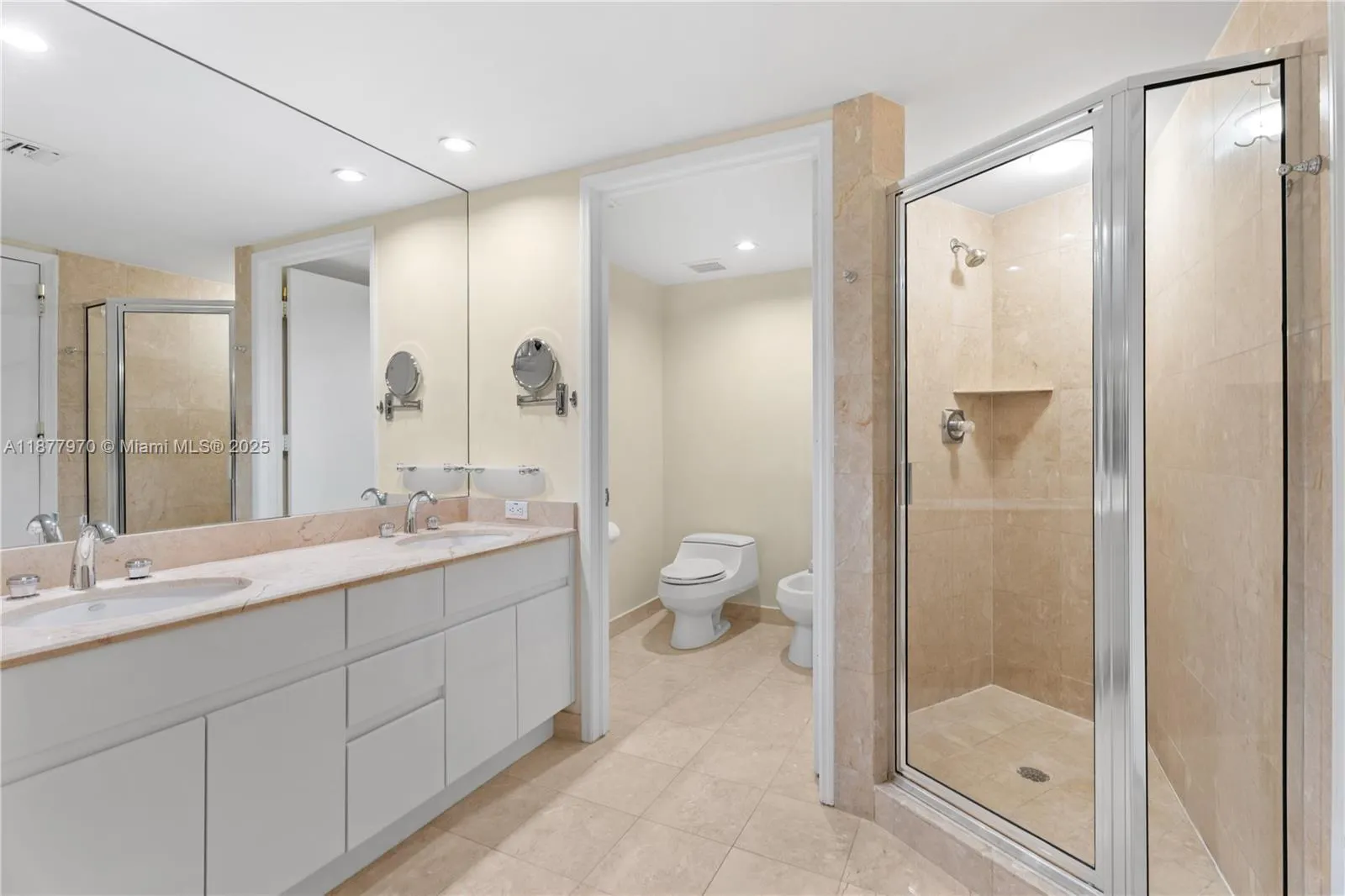 848 Brickell Key Dr, #2502
