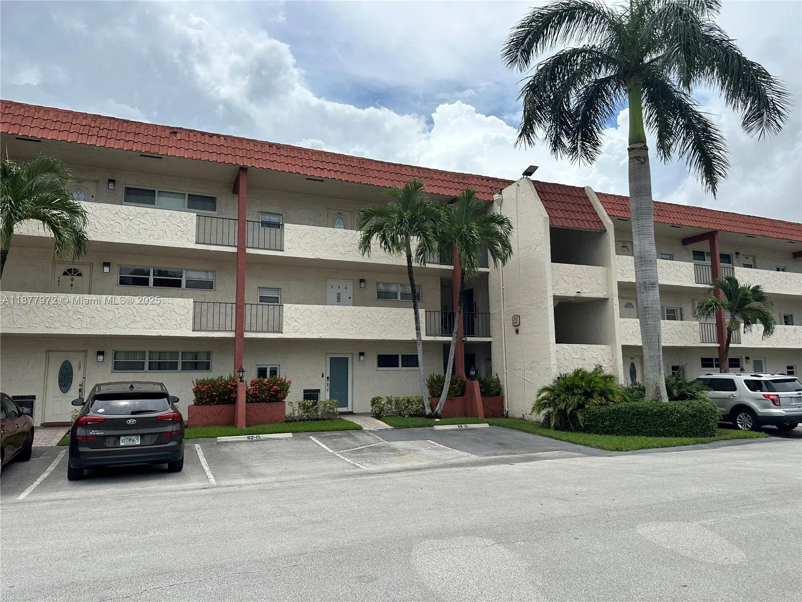 8901 E Hollybrook Blvd, #306