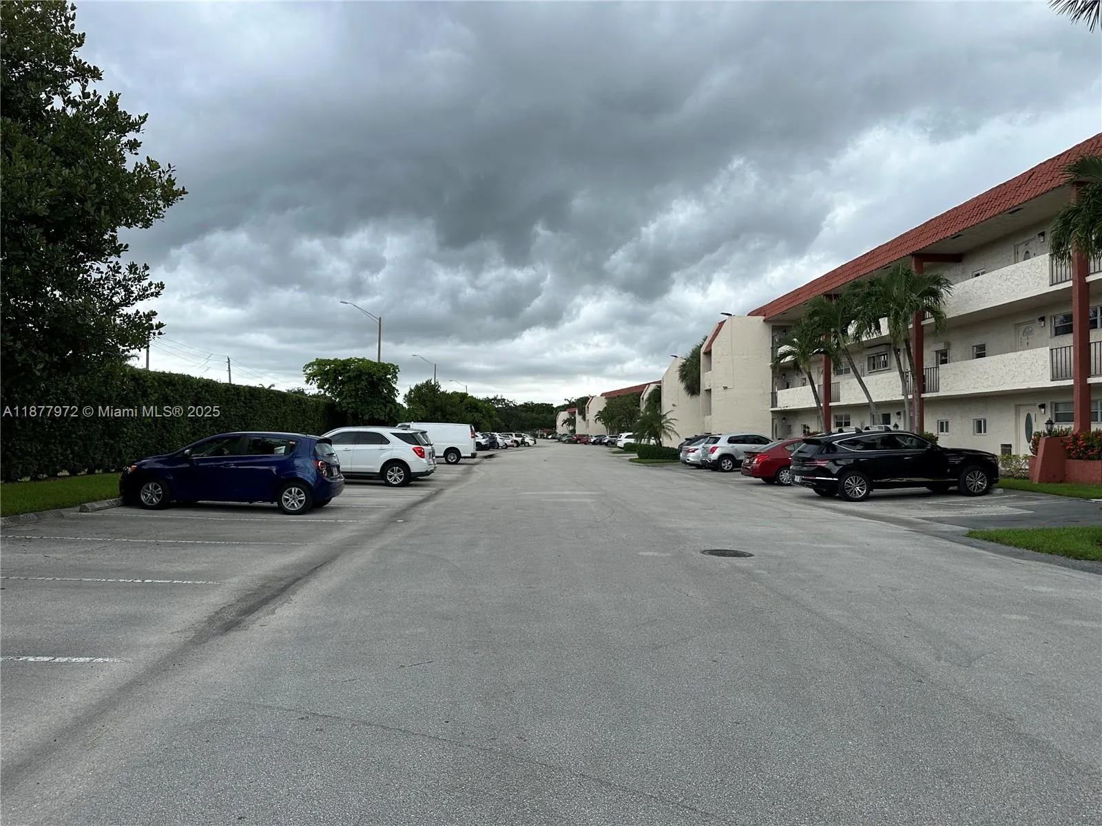 8901 E Hollybrook Blvd, #306
