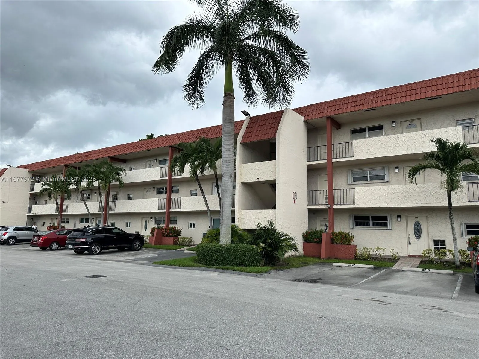 8901 E Hollybrook Blvd, #306