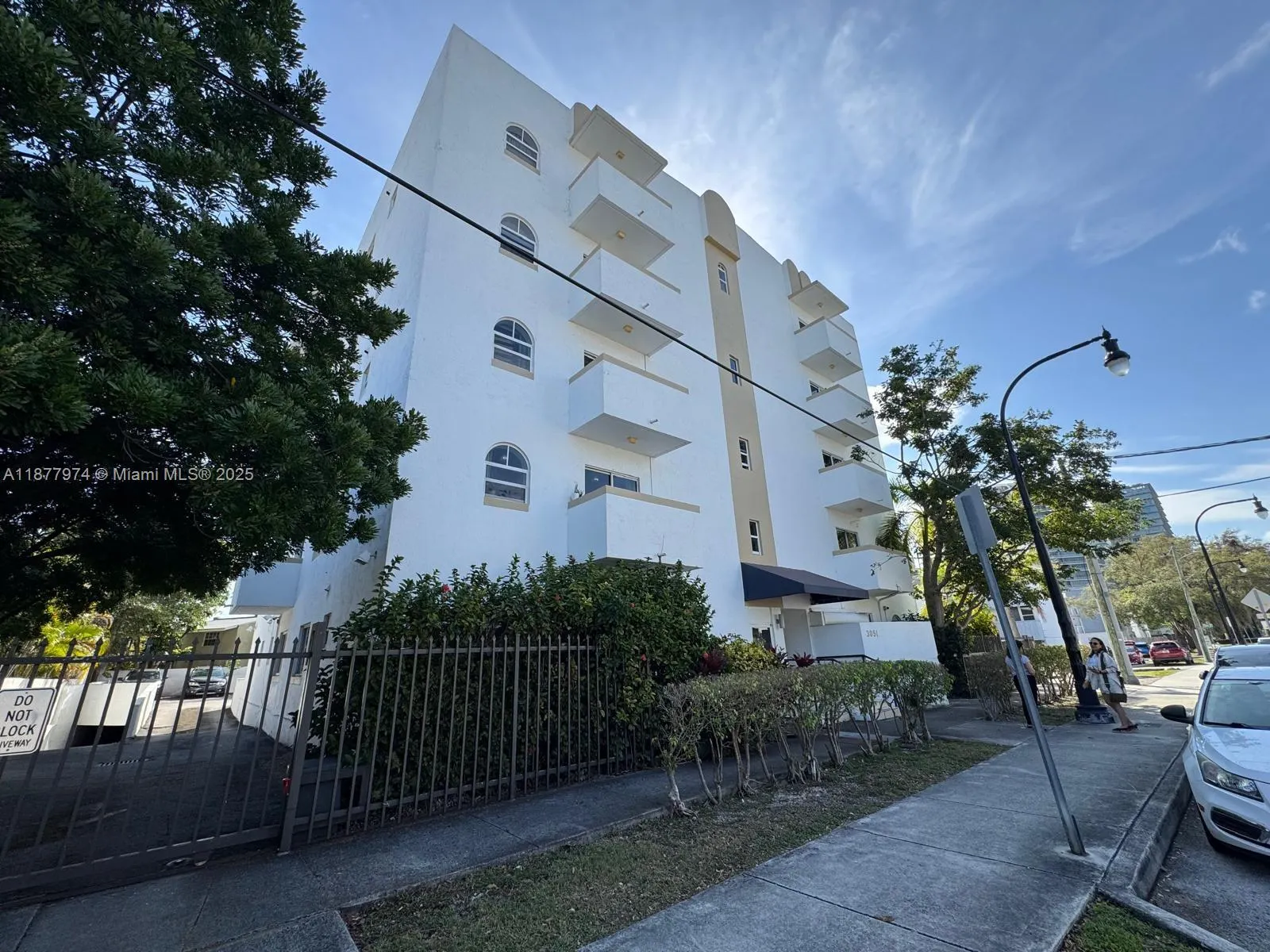 3051 SW 27th Ave, #105