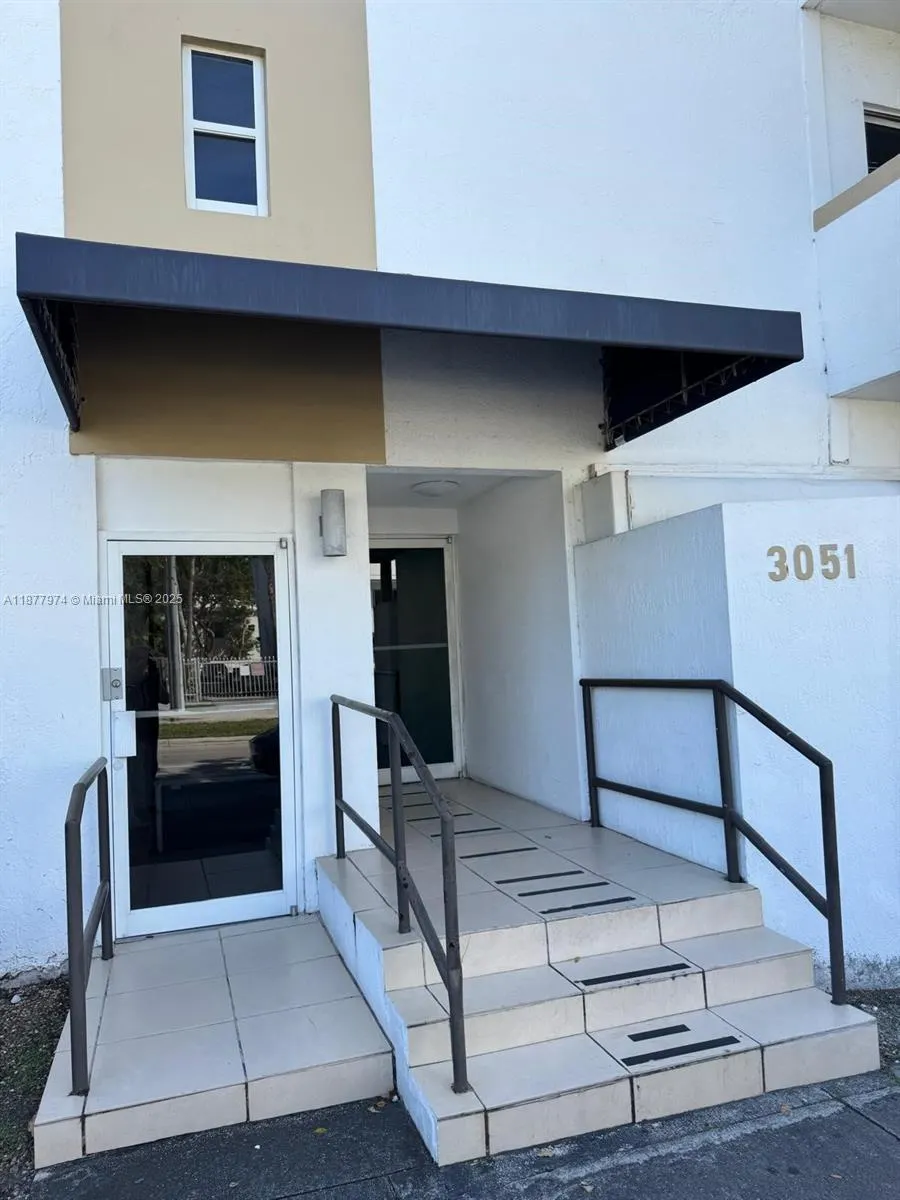 3051 SW 27th Ave, #105