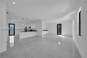 928/930 HEPBURN AVE
