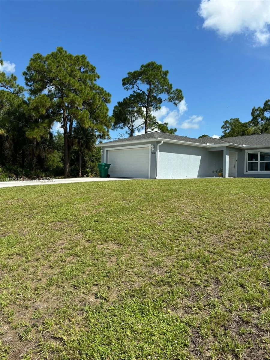 5038 W TRADEWINDS CIR