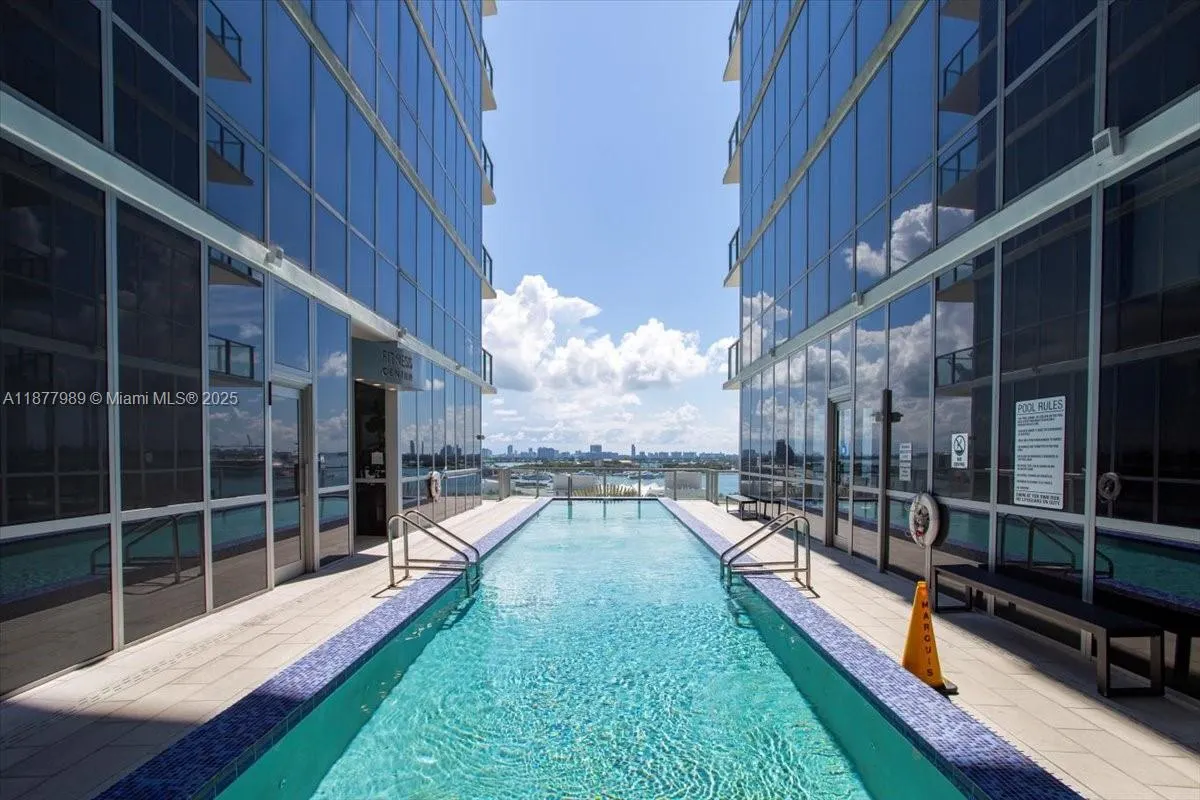 1100 Biscayne Blvd, #2305