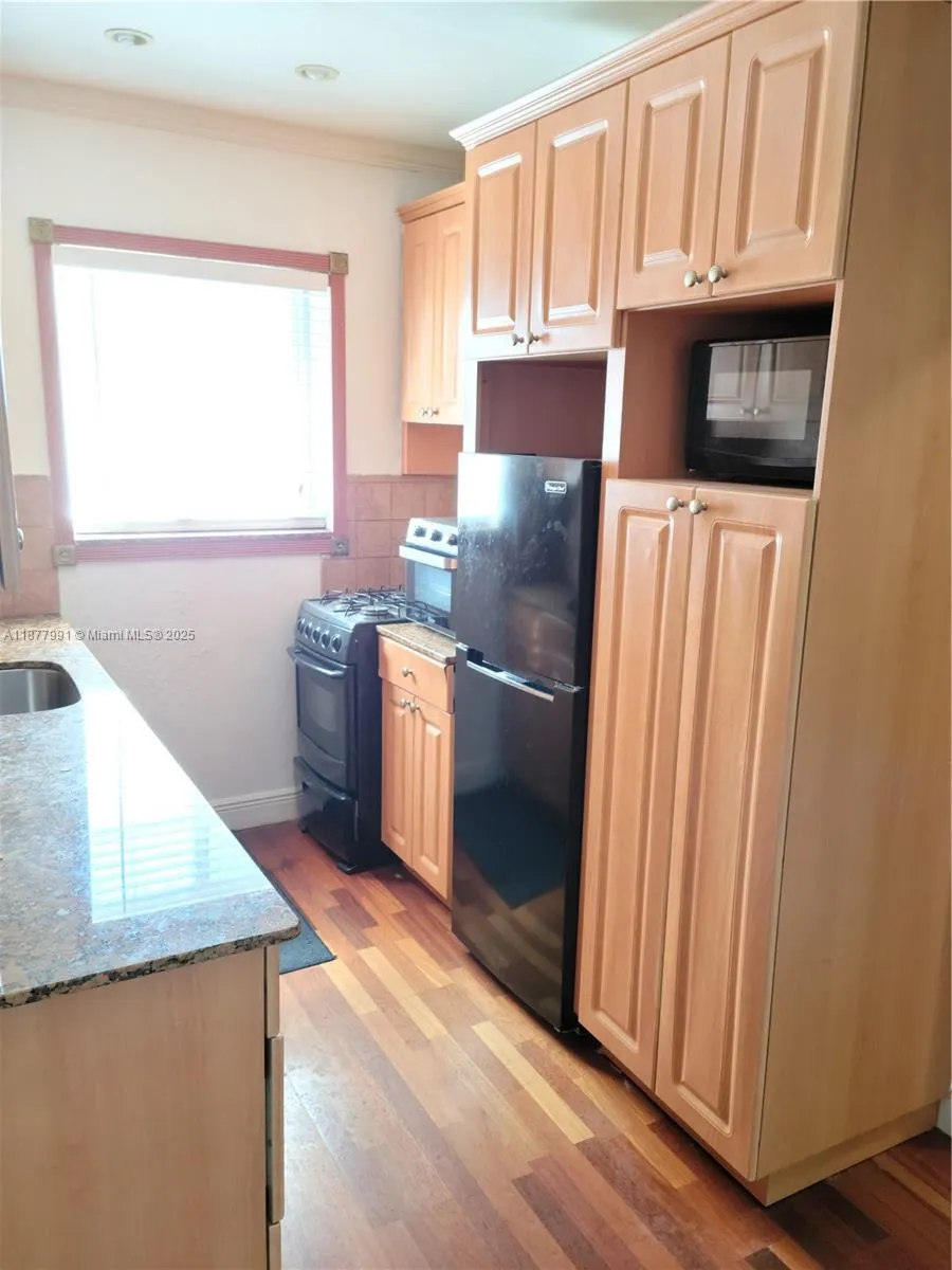 7315 Byron Ave, #17