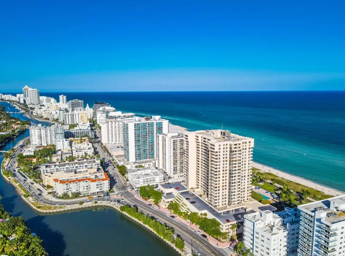 2555 Collins Ave, #2200