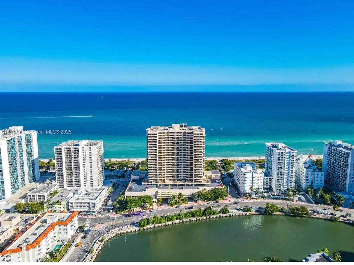 2555 Collins Ave, #2200