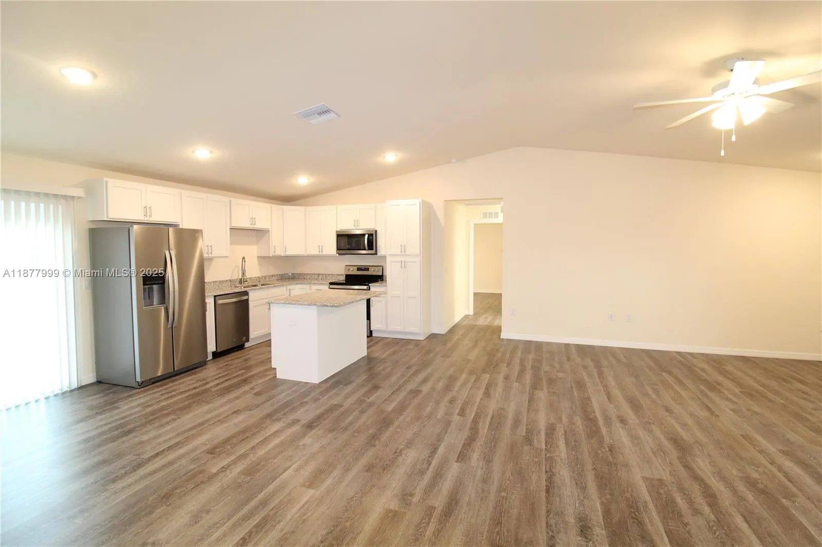 555 Oakshire, #Ln