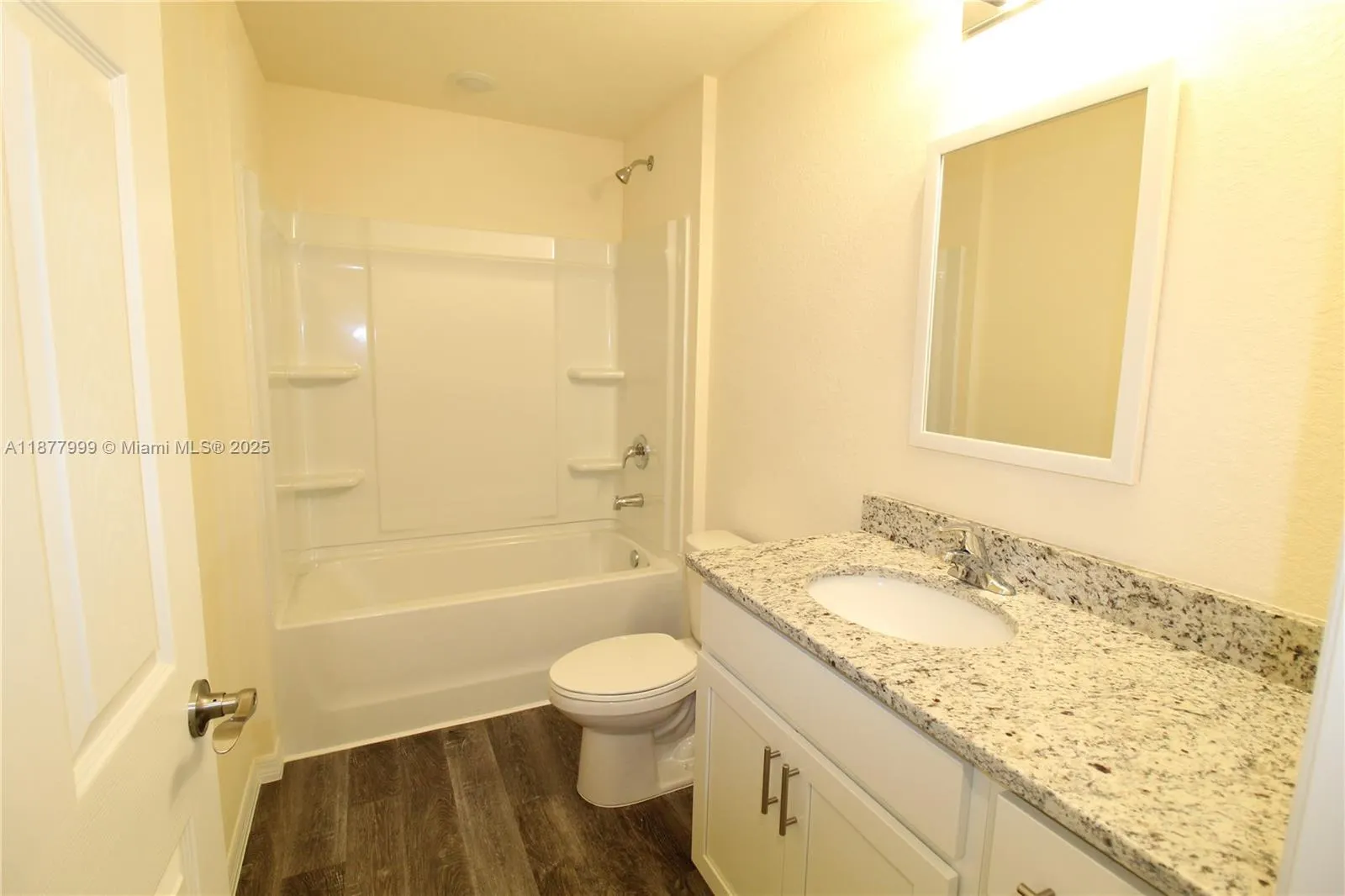 555 Oakshire, #Ln