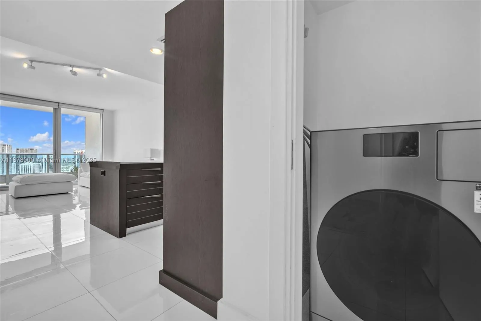 200 Biscayne Boulevard Way, #4012