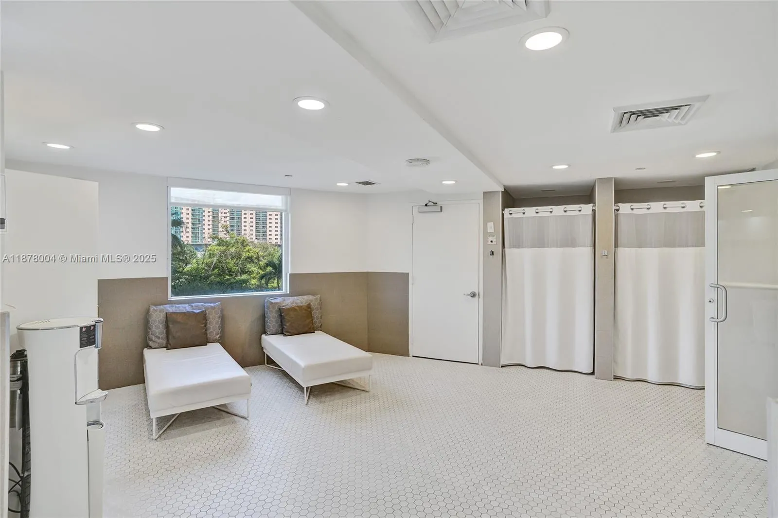 19111 Collins Ave, #2101