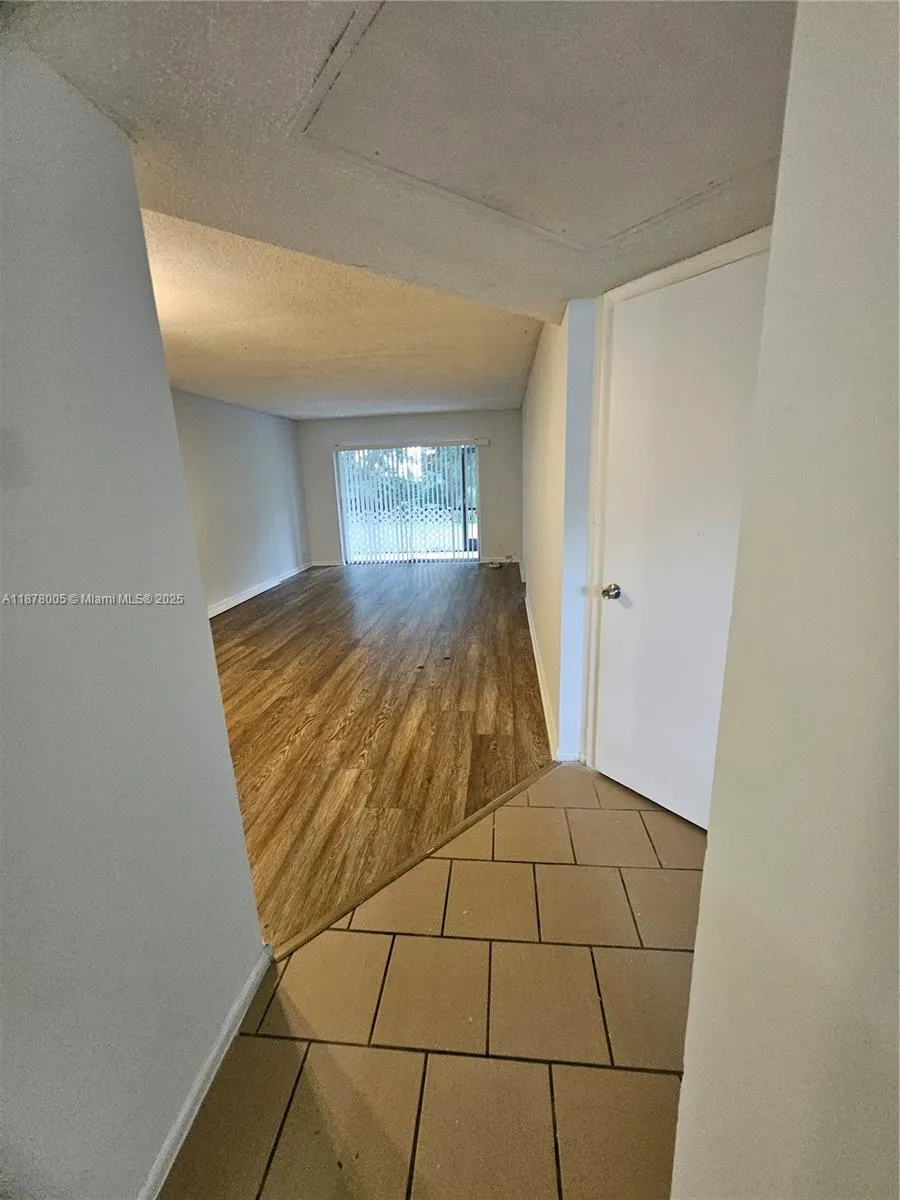 7820 S Colony Cir S, #102