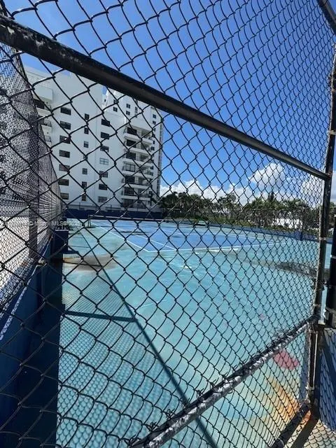 5445 Collins Ave, #1602